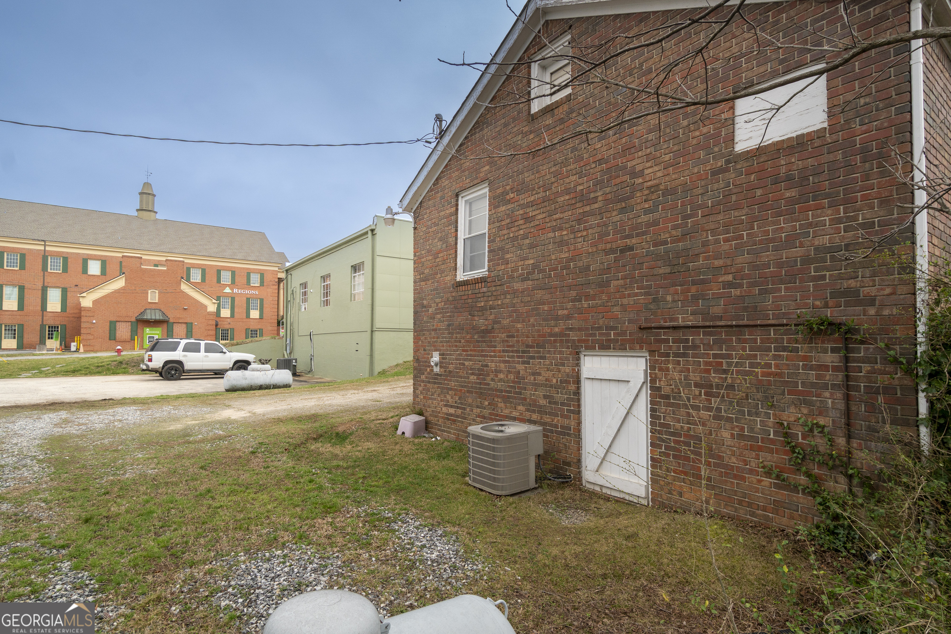 60 S Main Street Cleveland GA 30528