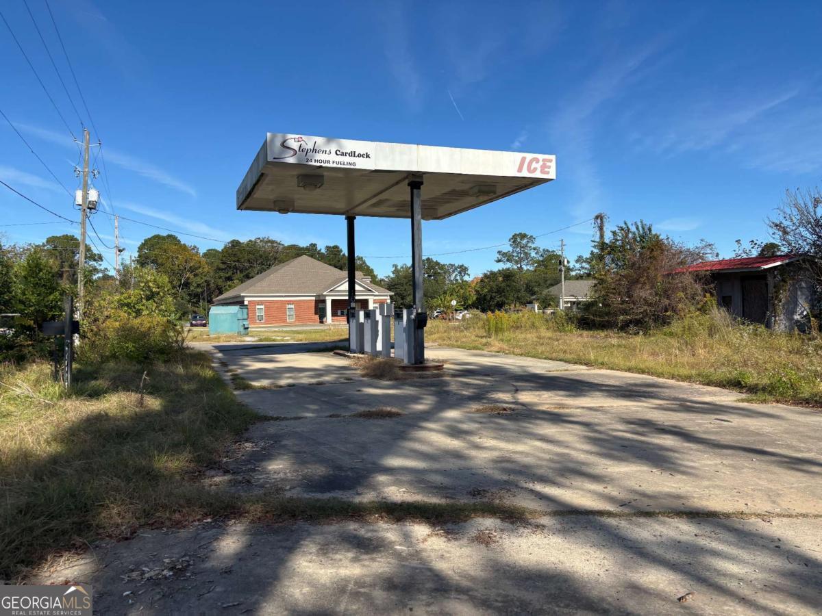 664 Plum Street Jesup GA 31545