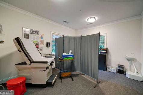 413 Creekstone Ridge Woodstock GA 30188