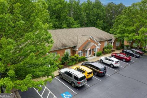 413 Creekstone Ridge Woodstock GA 30188