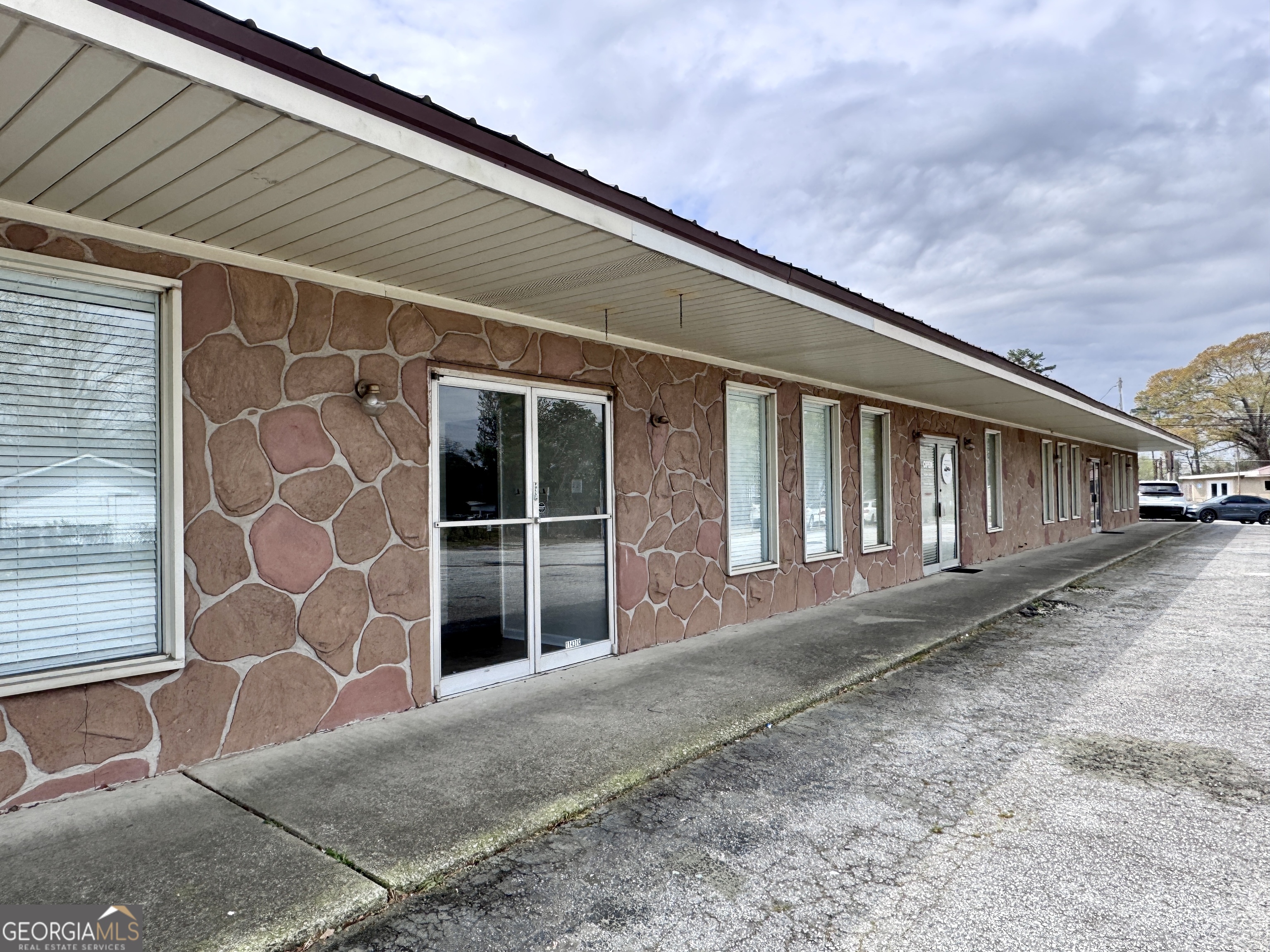 11431 Veterans Memorial Highway Douglasville GA 30134