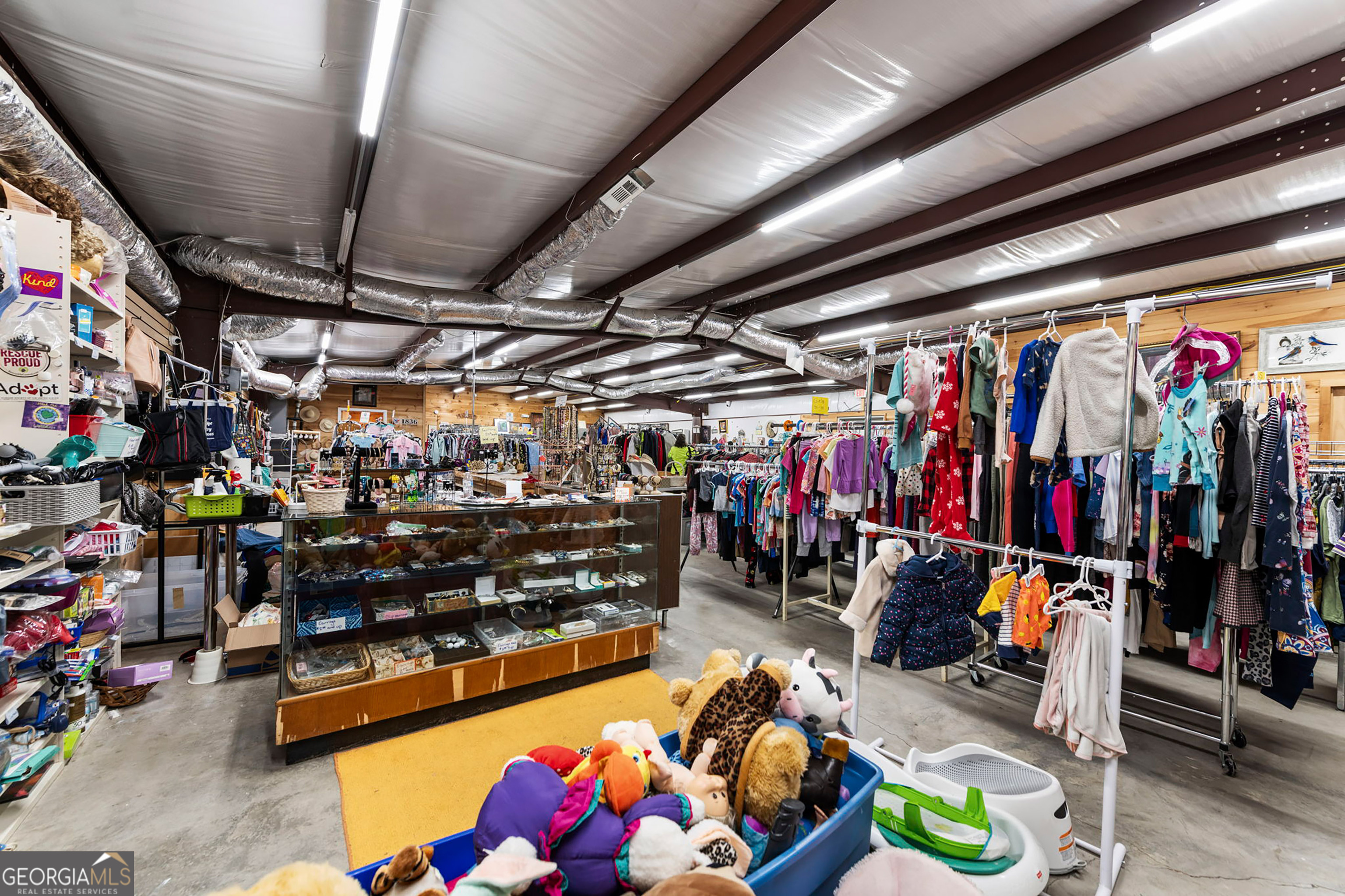 27 Shields Road Mineral Bluff GA 30559