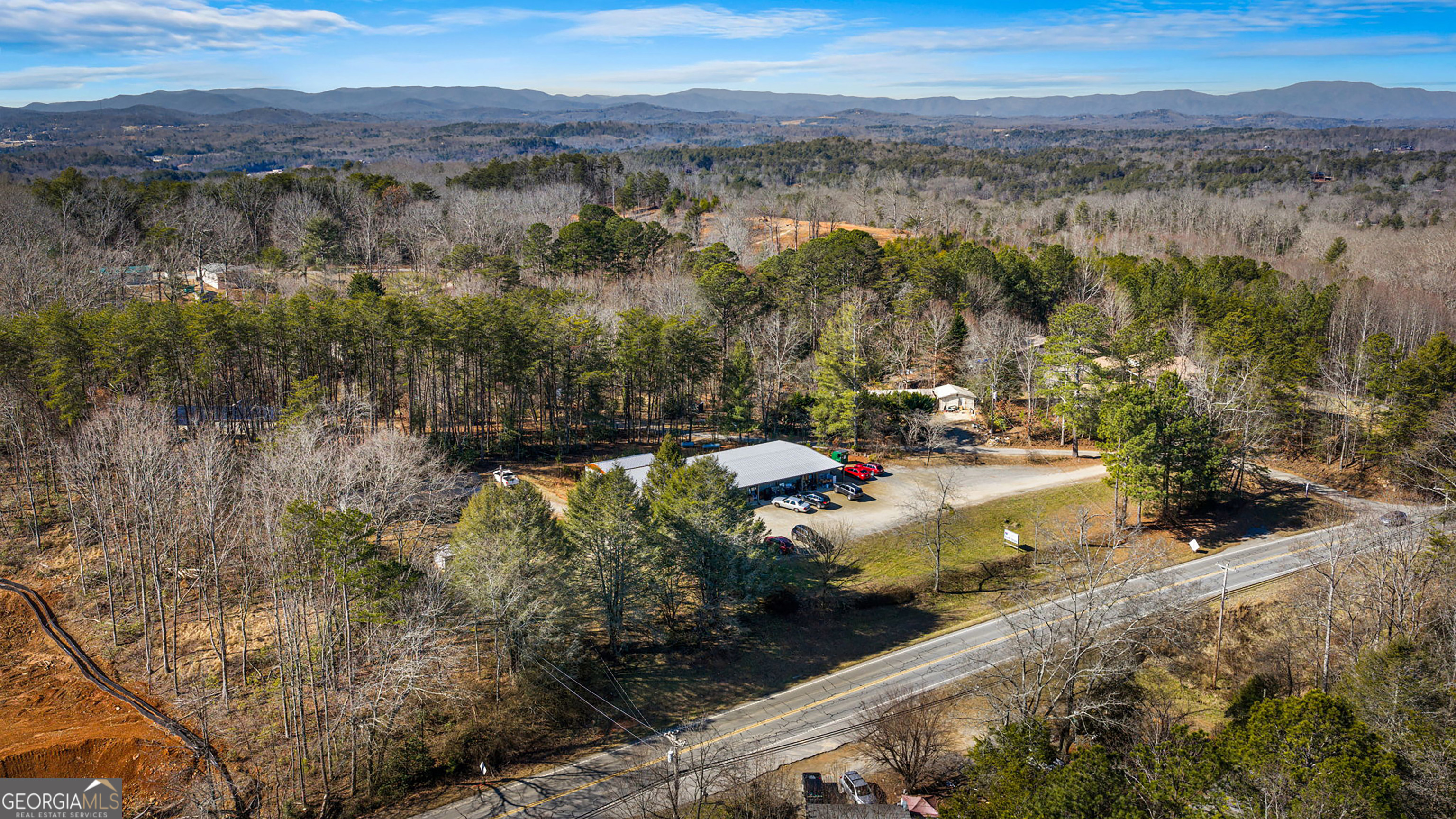 27 Shields Road Mineral Bluff GA 30559