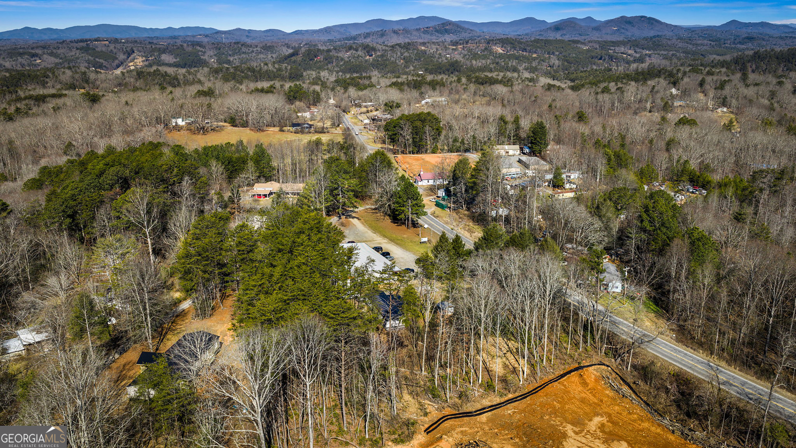 27 Shields Road Mineral Bluff GA 30559