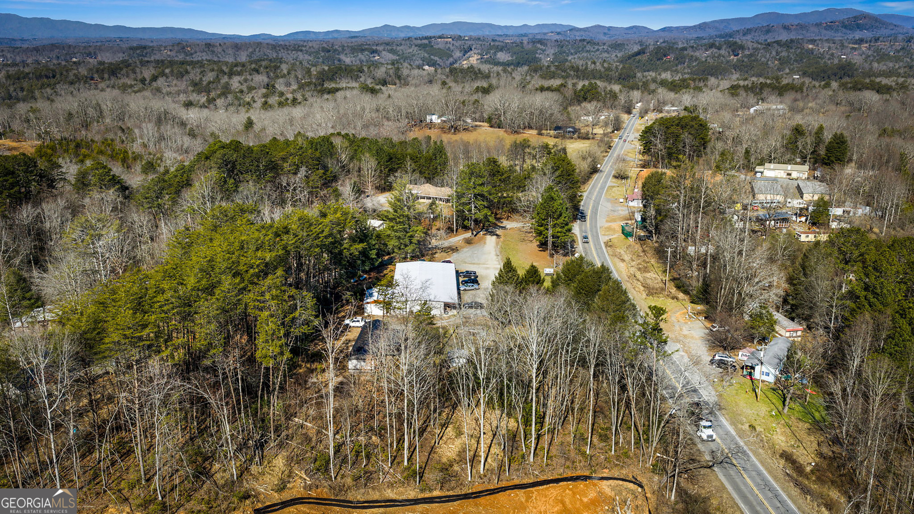 27 Shields Road Mineral Bluff GA 30559