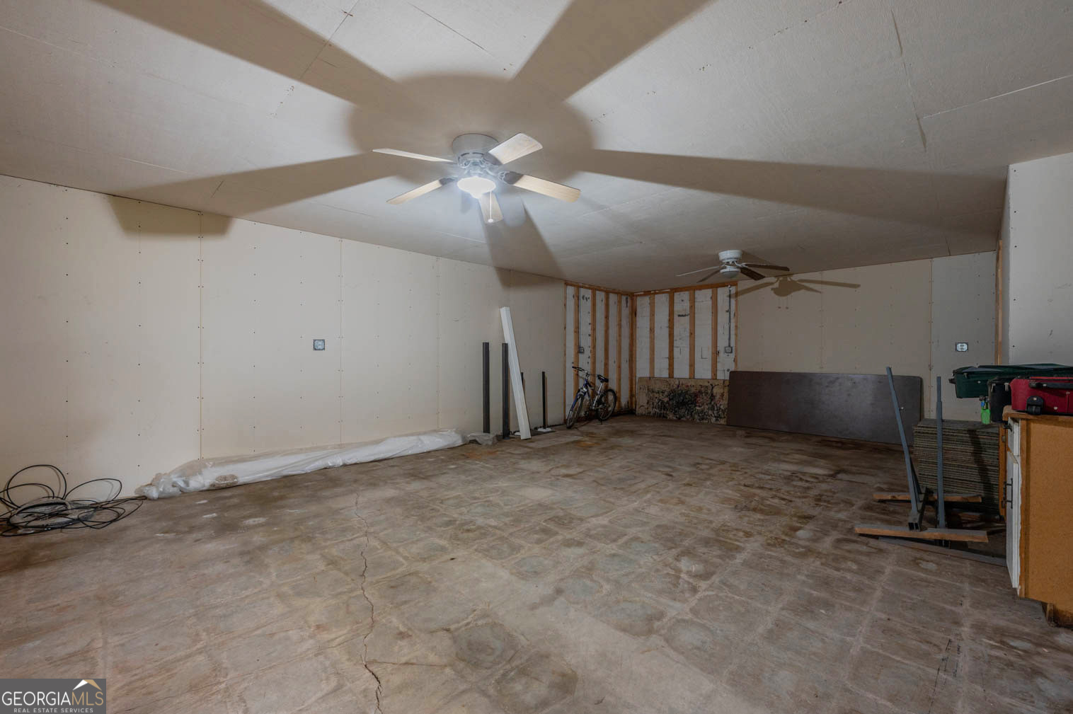 2599 Georgia 341 S Chickamauga GA 30707