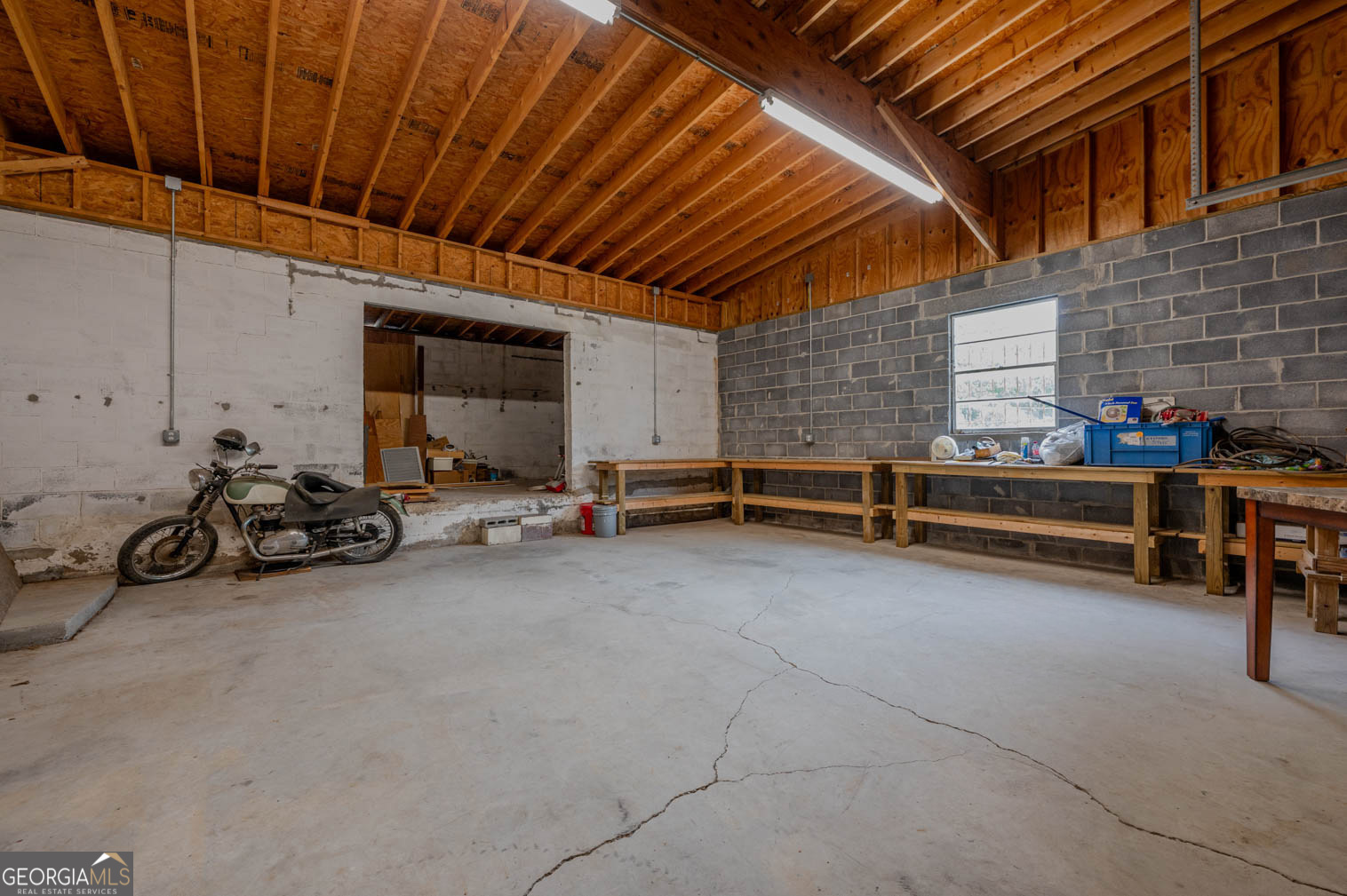 2599 Georgia 341 S Chickamauga GA 30707