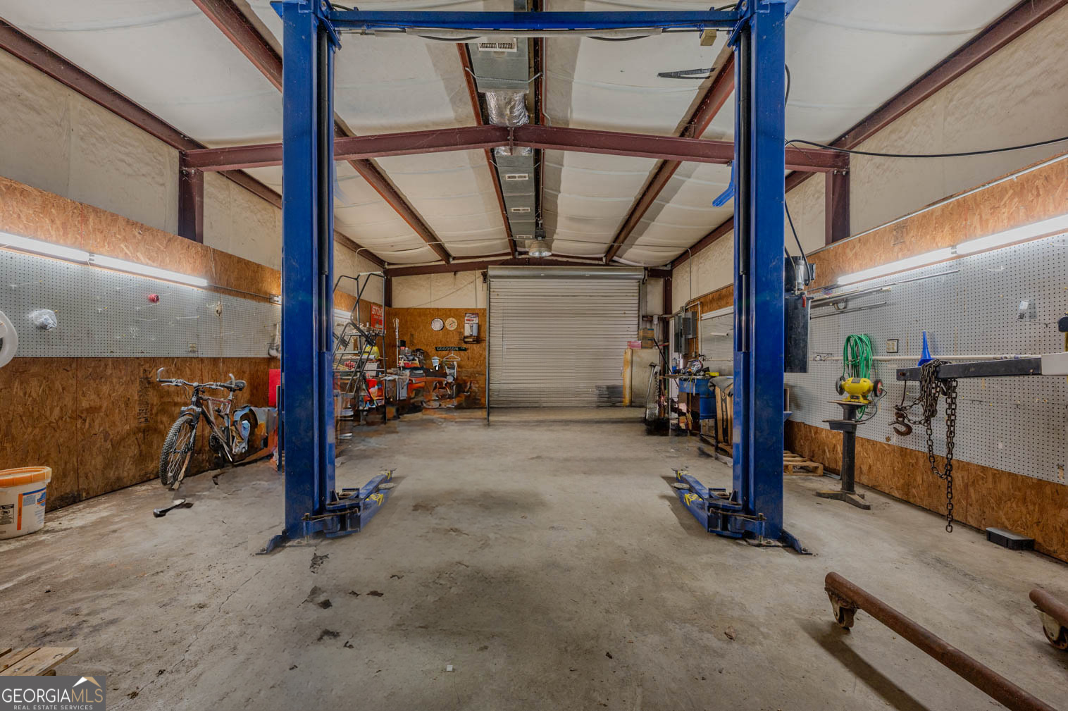 2599 Georgia 341 S Chickamauga GA 30707
