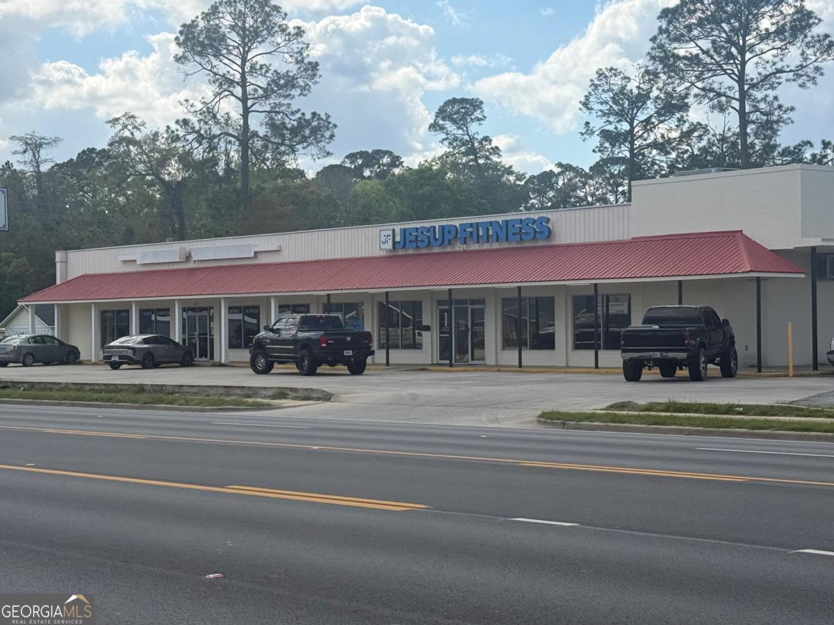 348-354 S First Street Jesup GA 31545