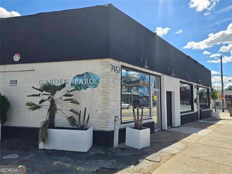790 Cascade Avenue Atlanta GA 30310