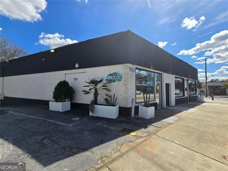 790 Cascade Avenue Atlanta GA 30310
