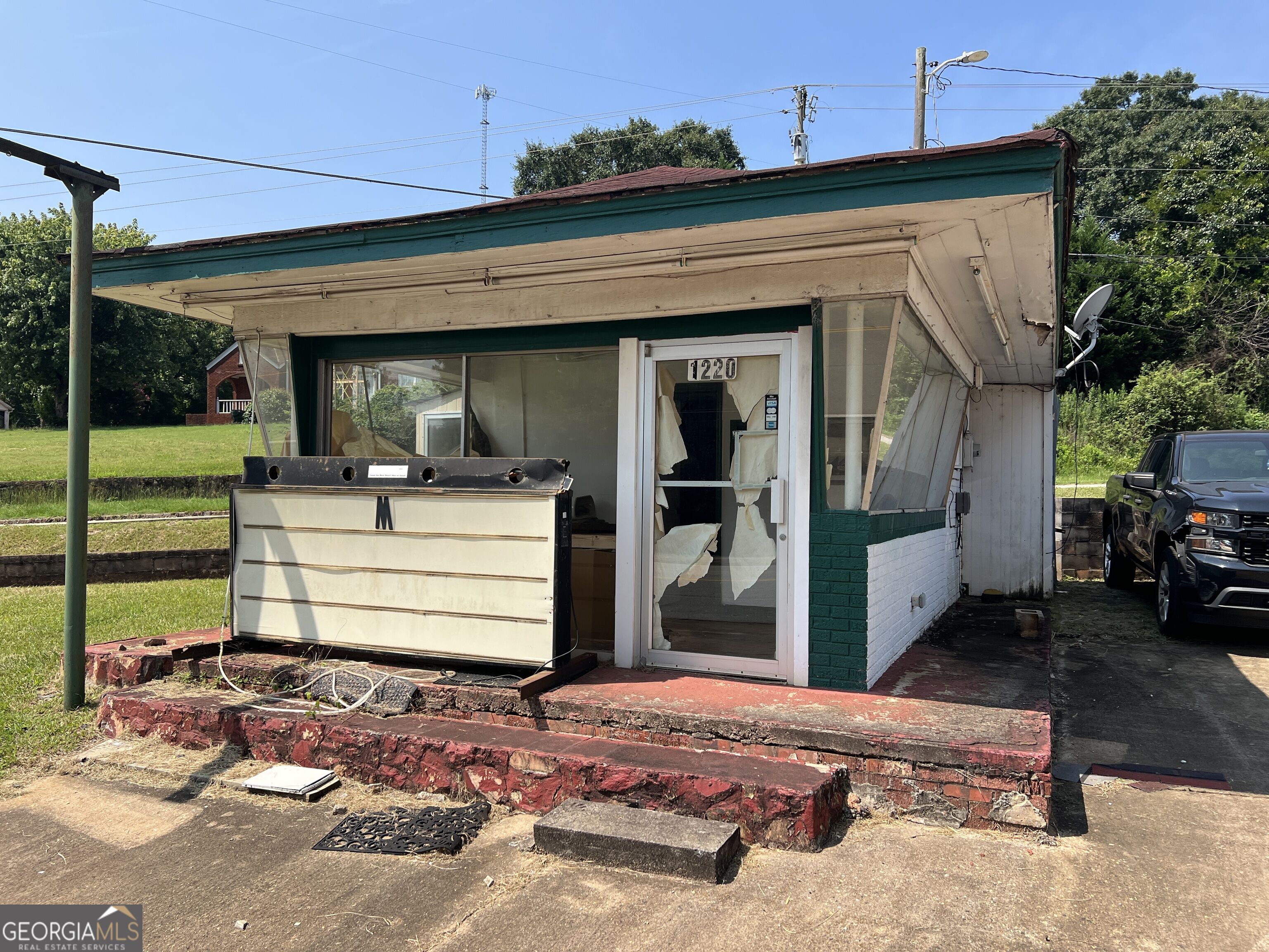 1218 S Center Street Thomaston GA 30286