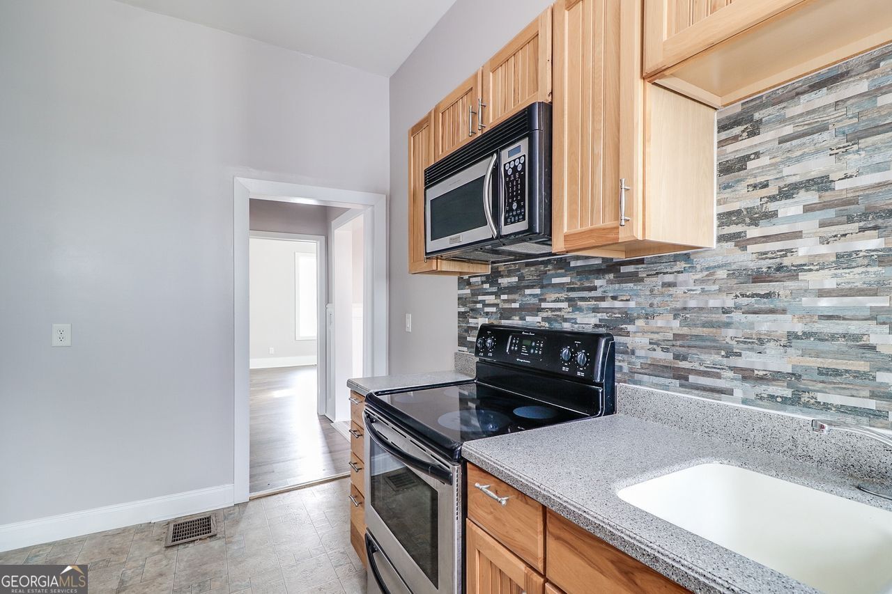 104 Candler Street Winder GA 30680