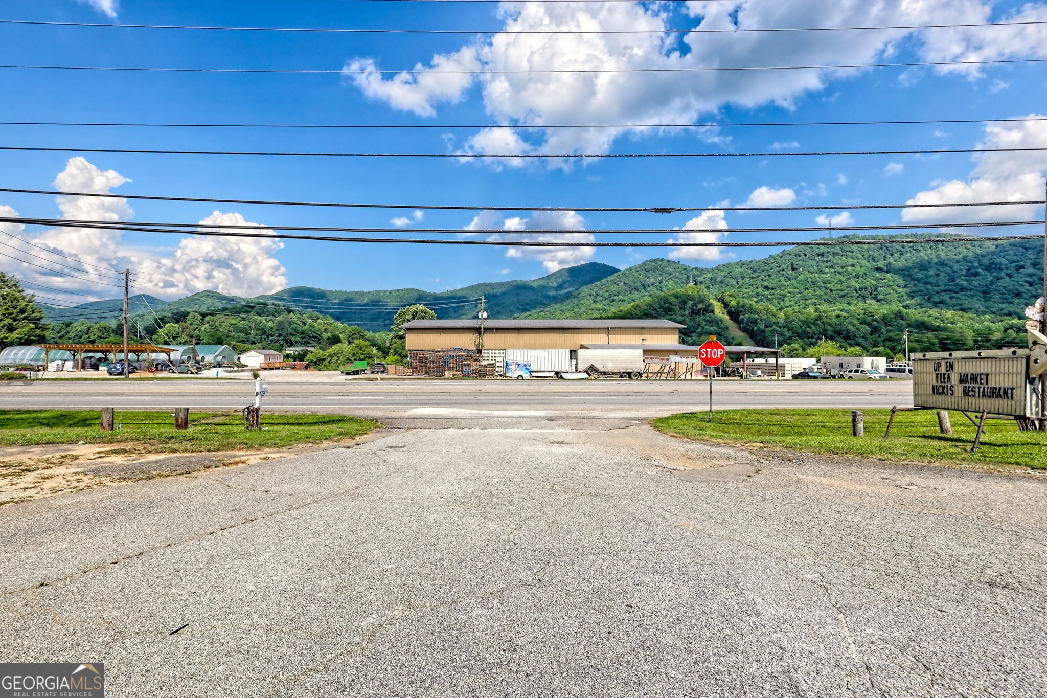 134 Market Circle Rabun Gap GA 30568