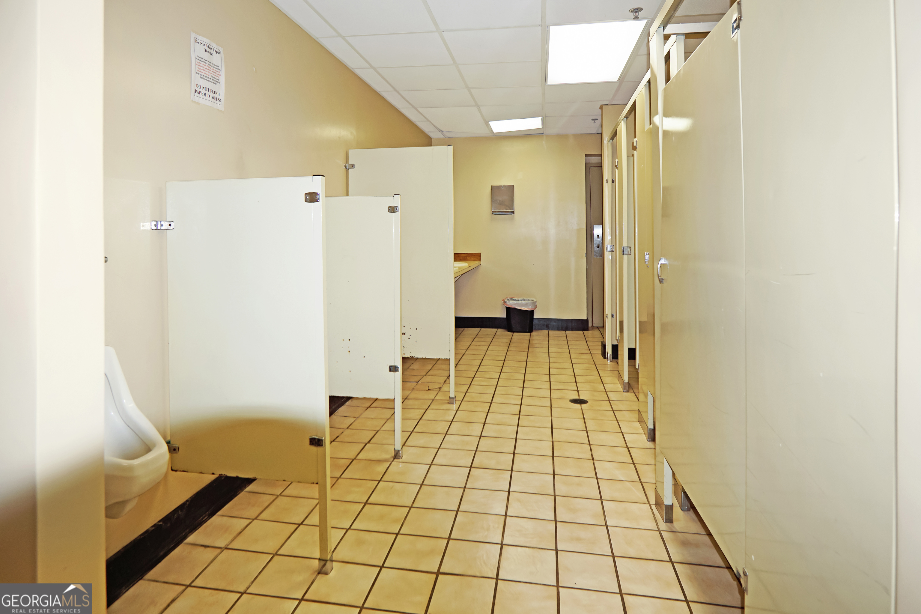 1560 Commercial Court Jonesboro GA 30238