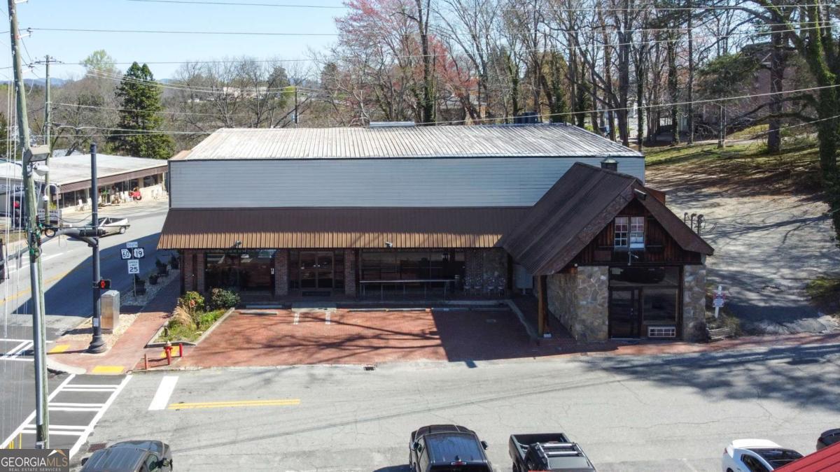 11 S Grove Street Dahlonega GA 30533