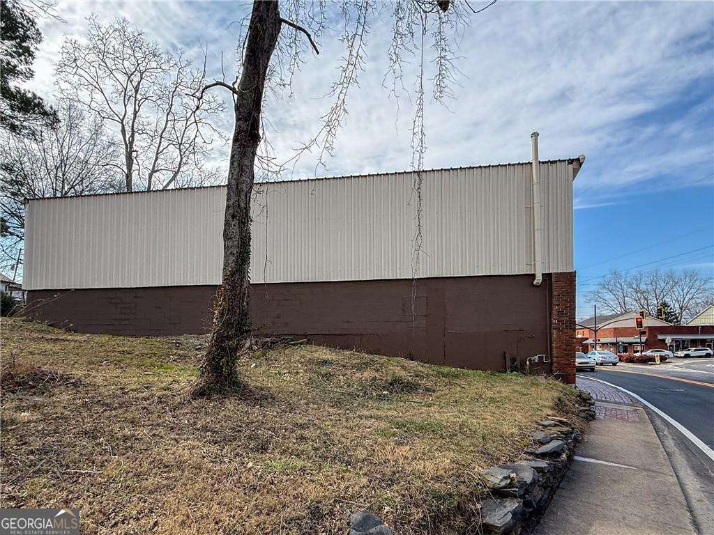 11 S Grove Street Dahlonega GA 30533