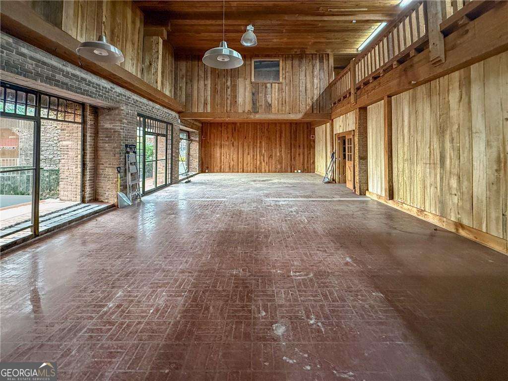 11 S Grove Street Dahlonega GA 30533