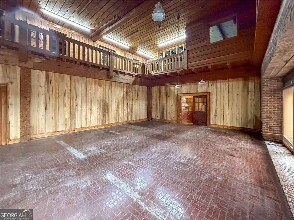 11 S Grove Street Dahlonega GA 30533