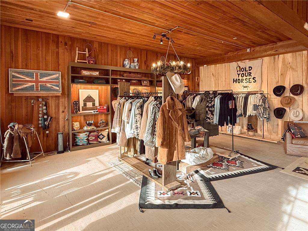 11 S Grove Street Dahlonega GA 30533