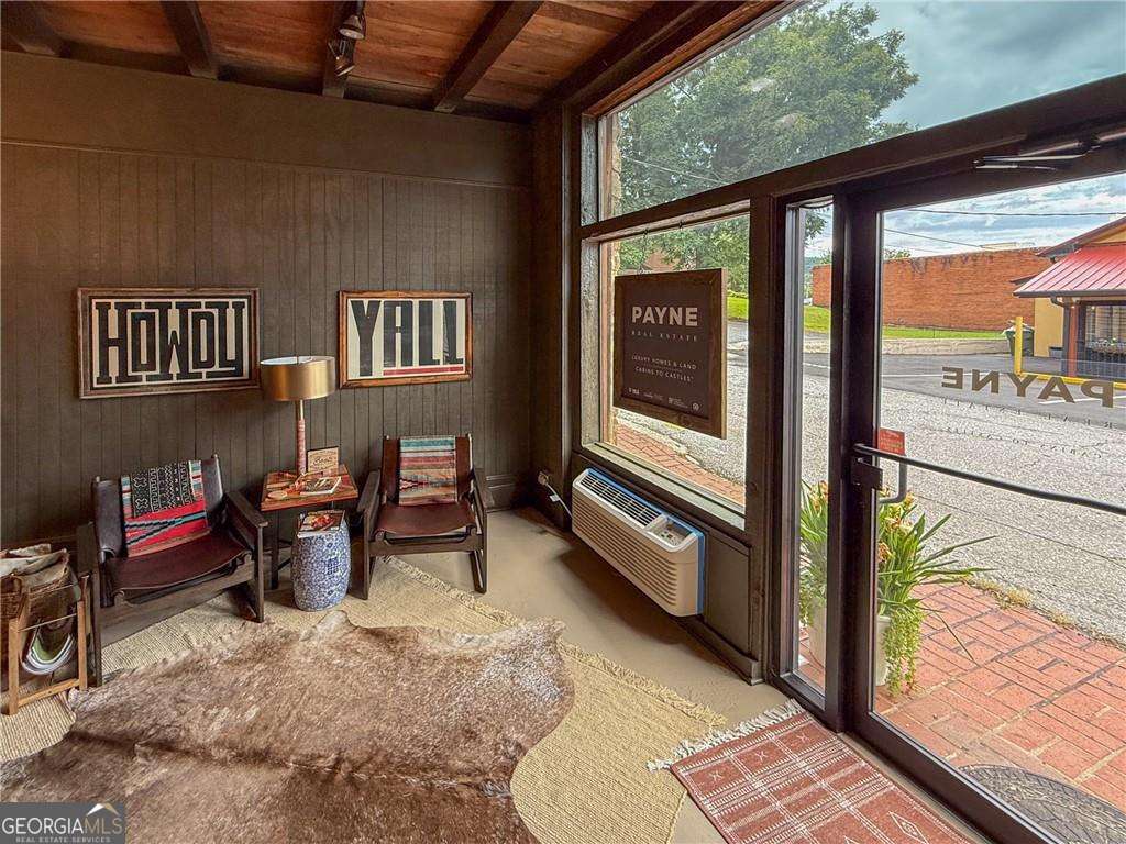 11 S Grove Street Dahlonega GA 30533