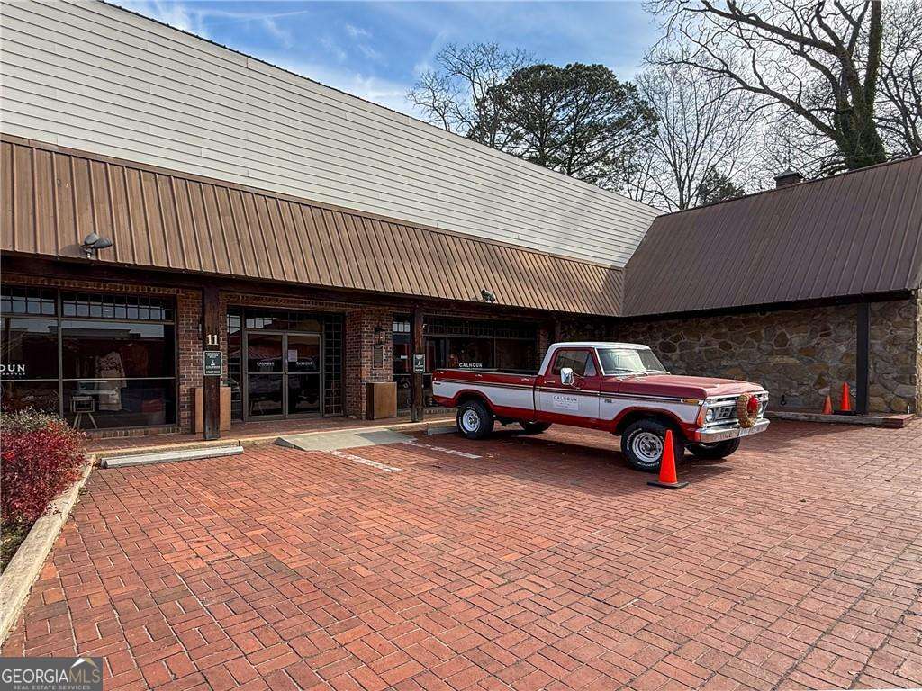 11 S Grove Street Dahlonega GA 30533
