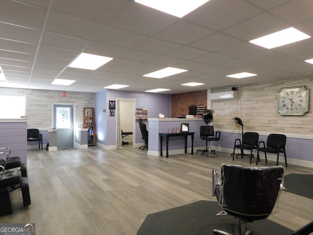 1806 Us Highway 29 West Point GA 31833