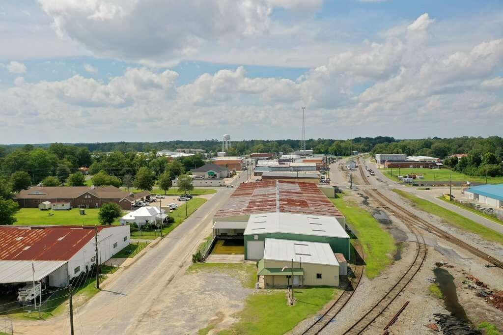 31 Hinson Street Hazlehurst GA 31539