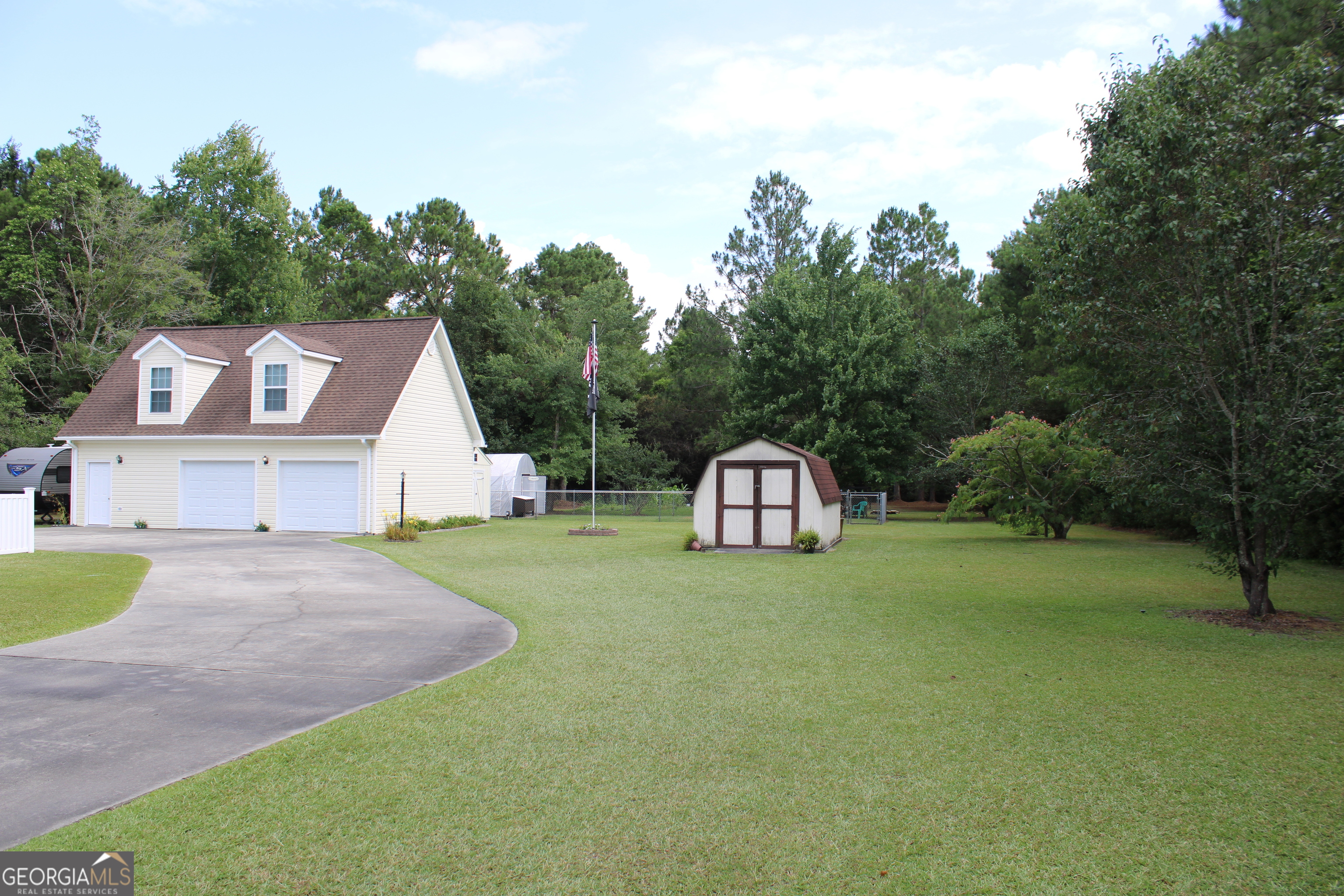 407 Deer Run Road Ellabell GA 31308