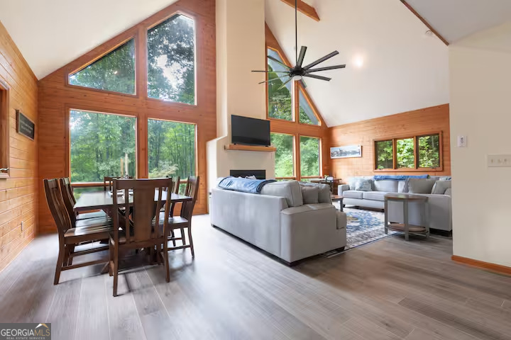 258 Ber Weg Helen GA 30545