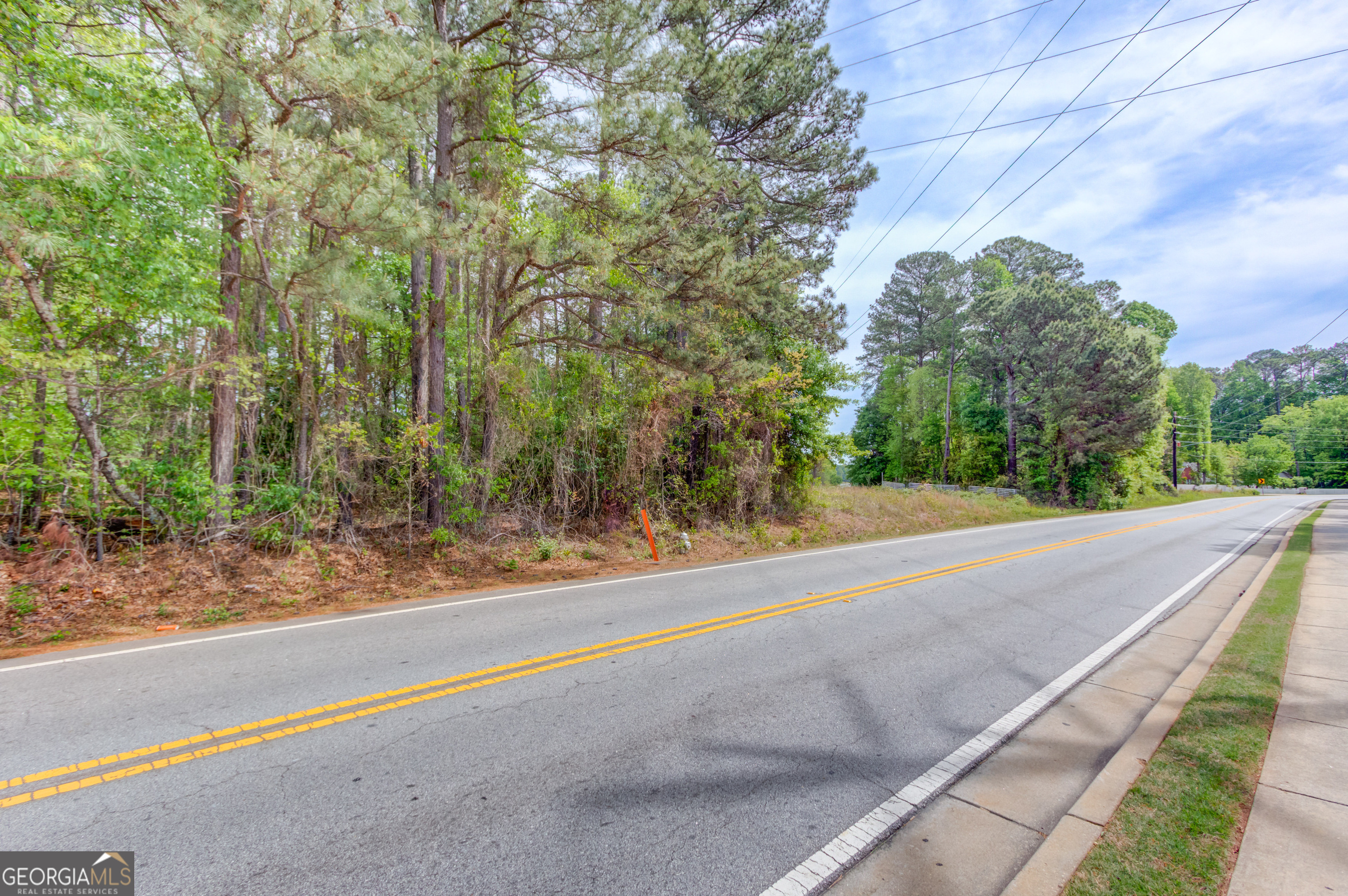 925 Dogwood Road Snellville GA 30078