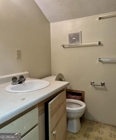549 S Main Street Cleveland GA 30528