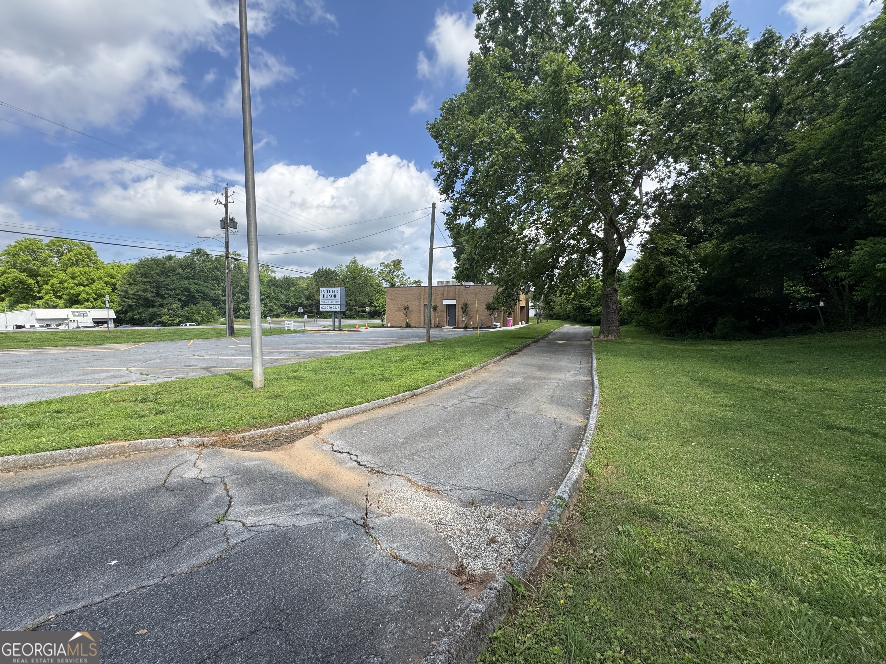2764 Highway 411 SE Fairmount GA 30139