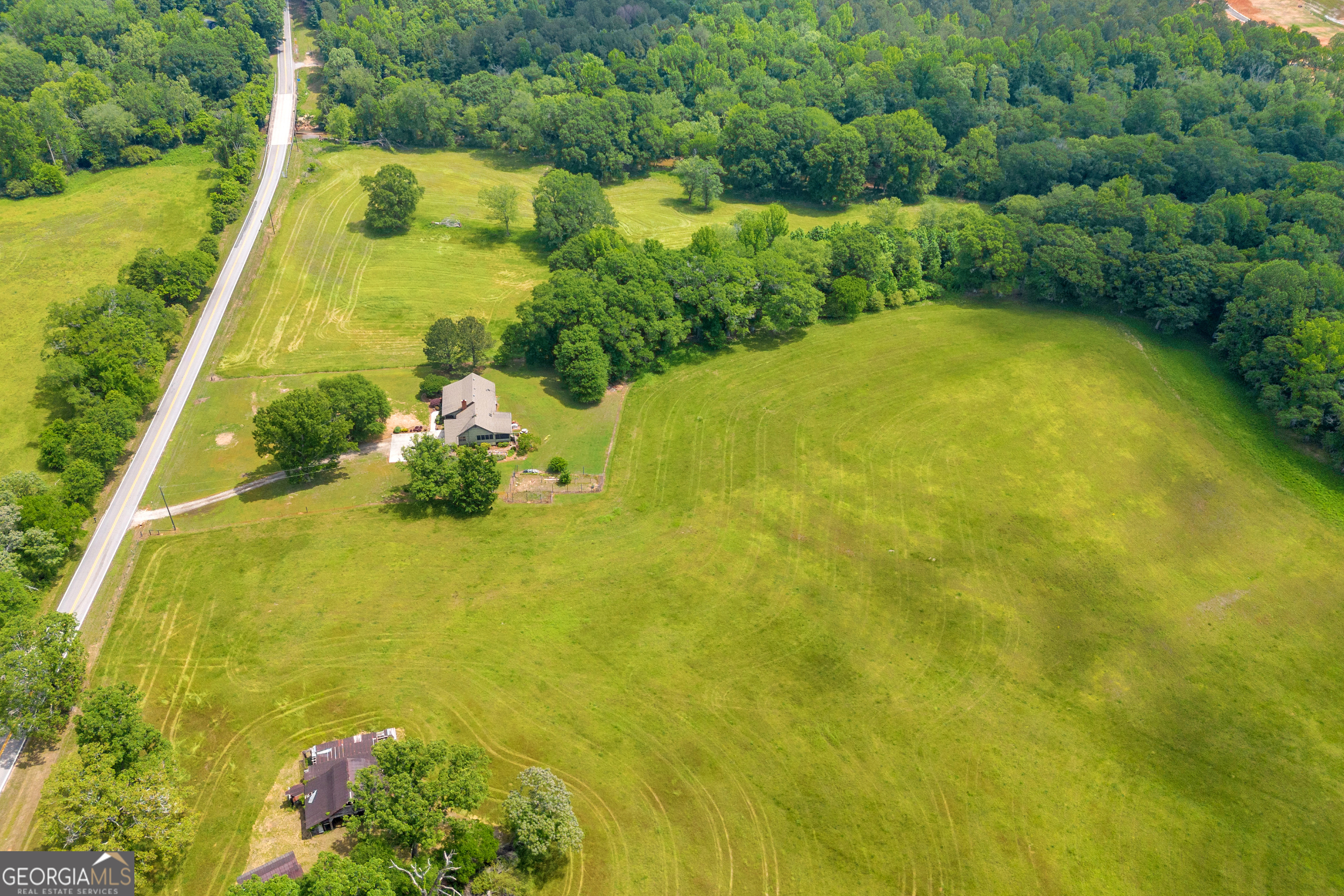 586 Covered Bridge Road Hoschton GA 30548