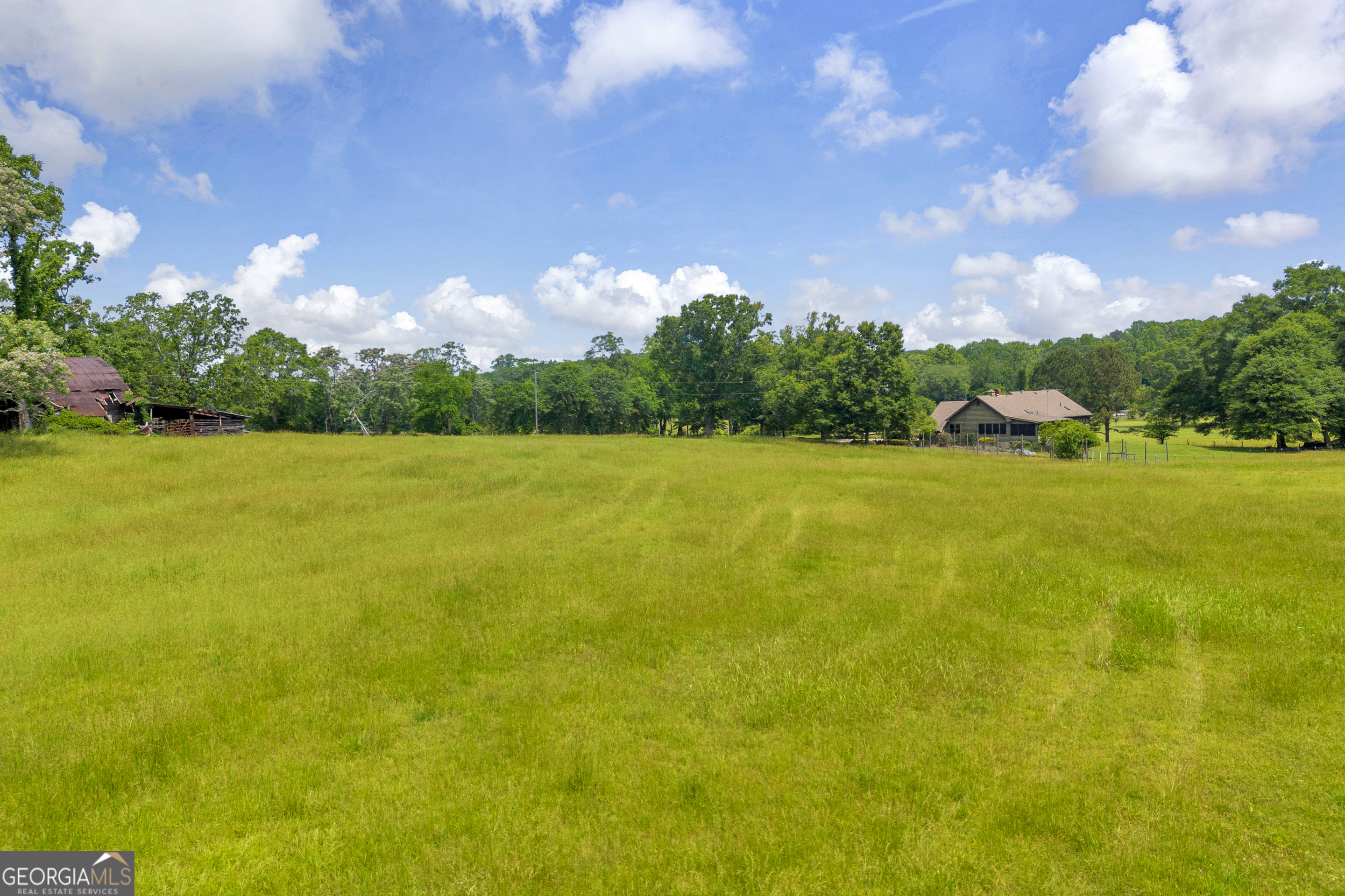 586 Covered Bridge Road Hoschton GA 30548