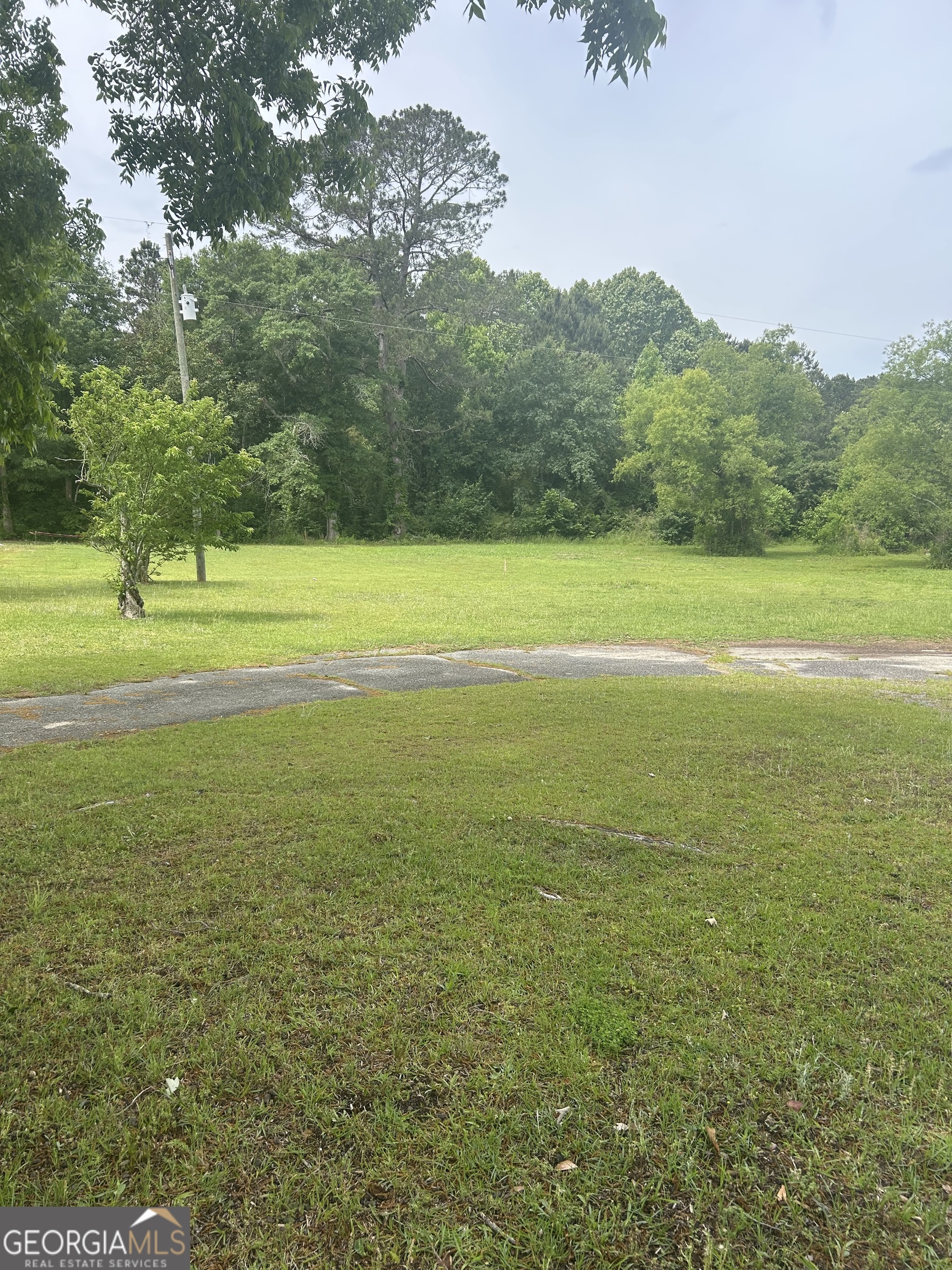 1277 Ga Hwy-112 Cochran GA 31014
