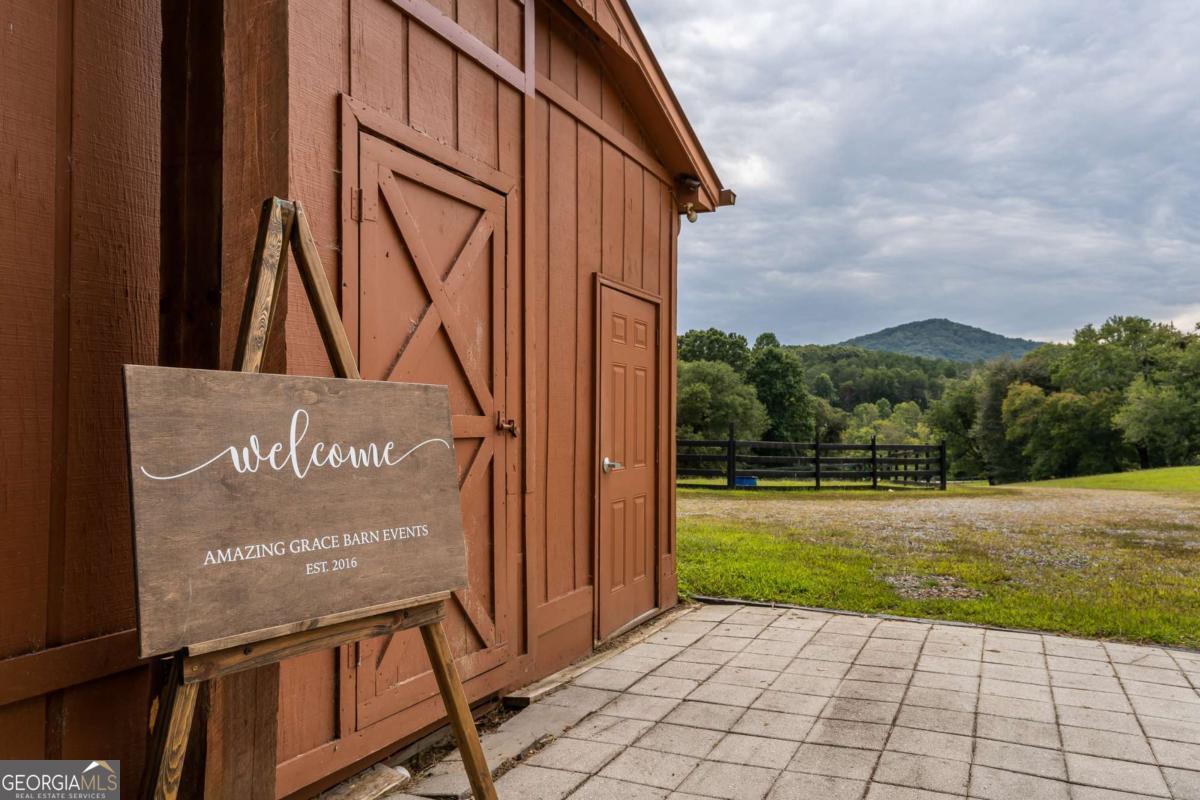 86 Stable Gate Drive Blairsville GA 30512