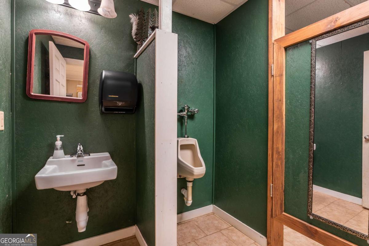 86 Stable Gate Drive Blairsville GA 30512