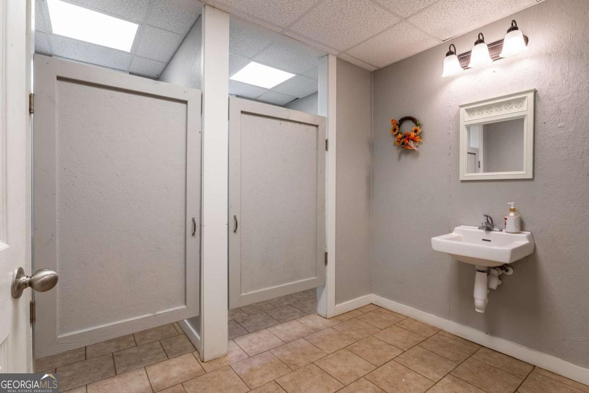 86 Stable Gate Drive Blairsville GA 30512