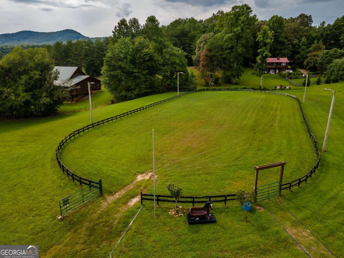 86 Stable Gate Drive Blairsville GA 30512