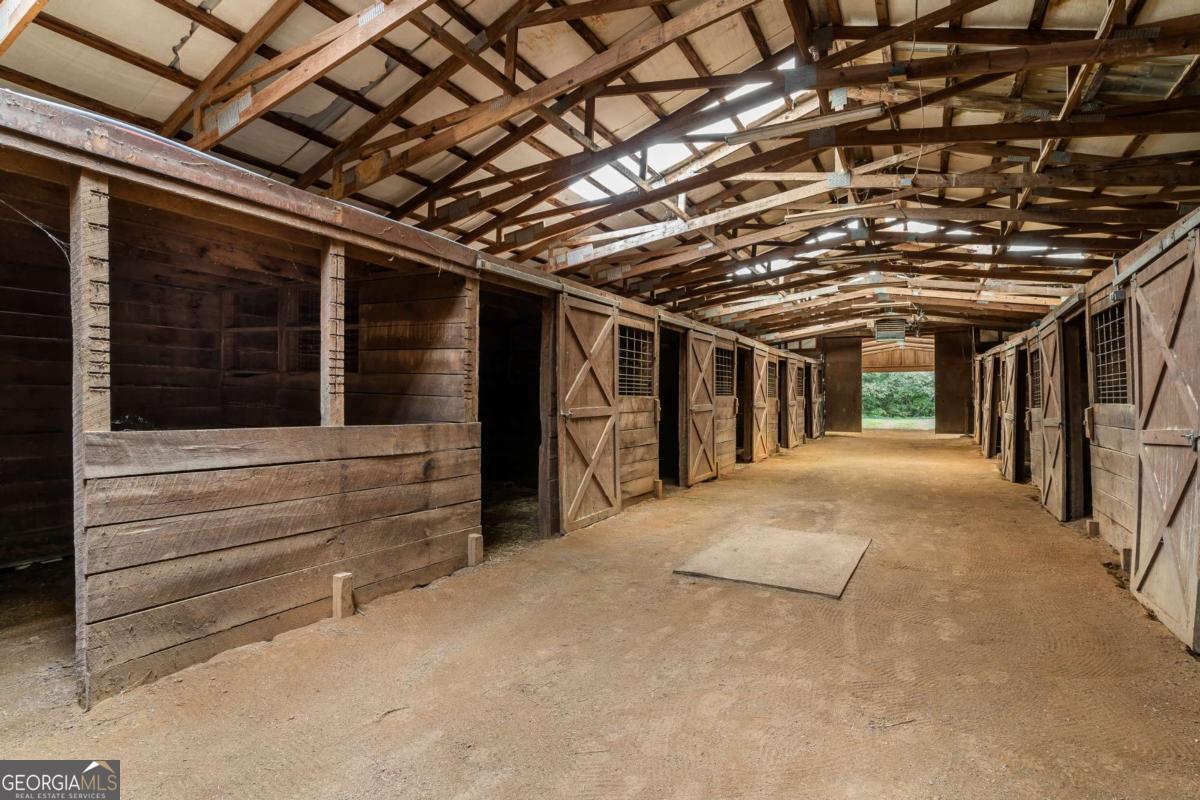 86 Stable Gate Drive Blairsville GA 30512