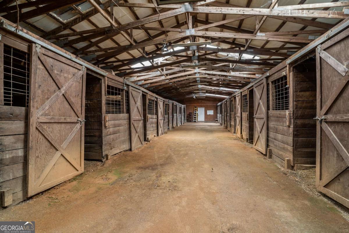 86 Stable Gate Drive Blairsville GA 30512