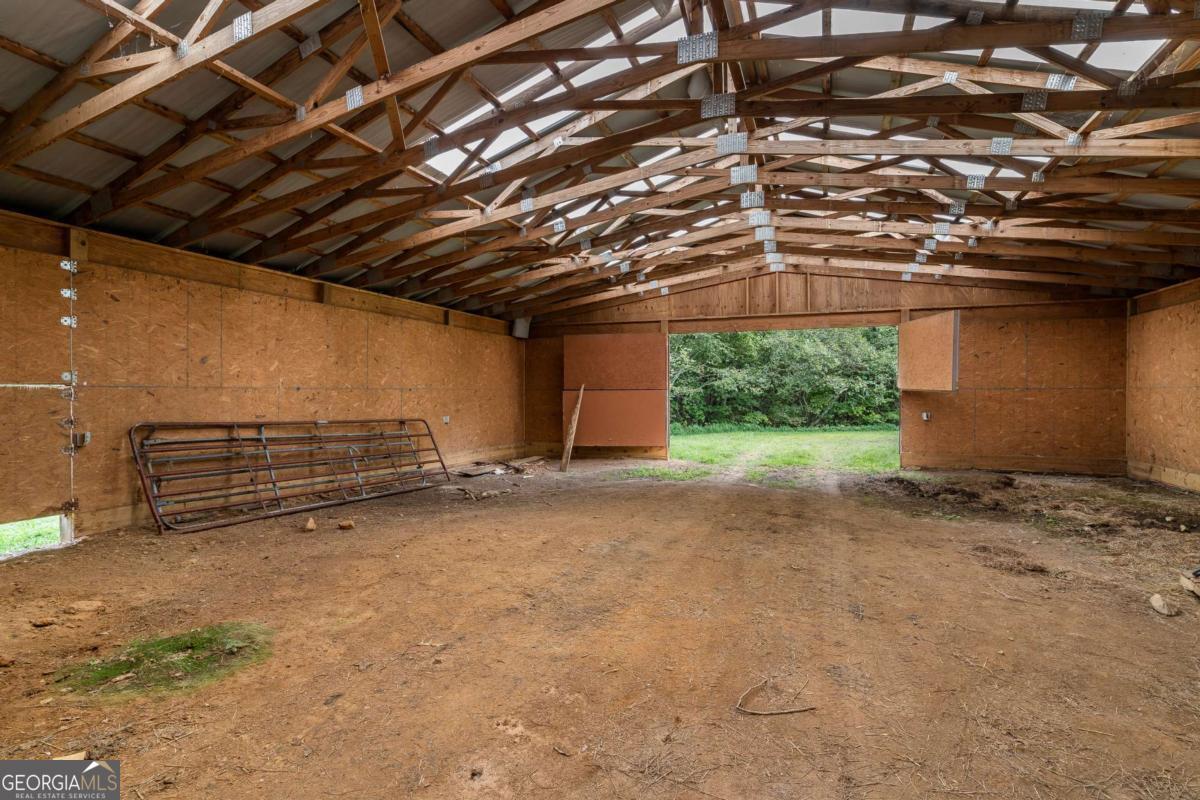 86 Stable Gate Drive Blairsville GA 30512