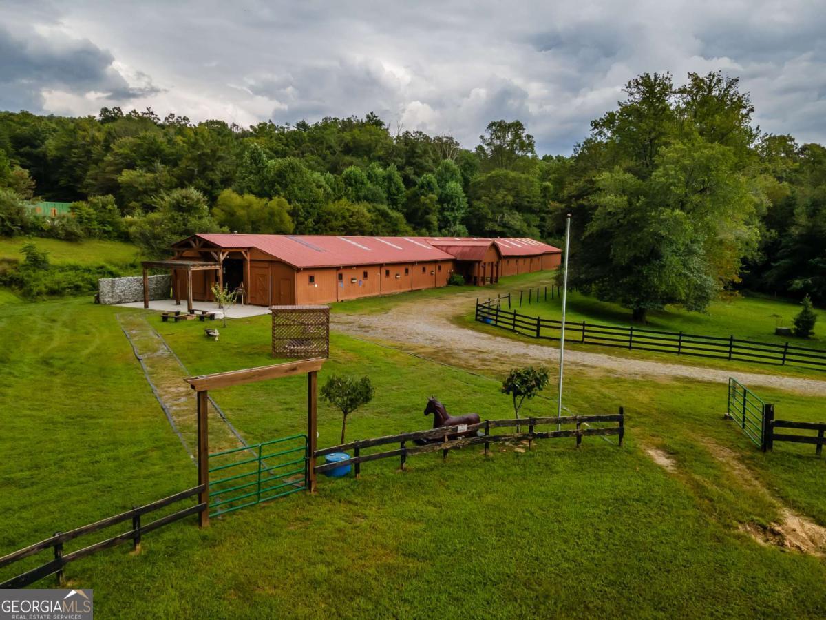 86 Stable Gate Drive Blairsville GA 30512