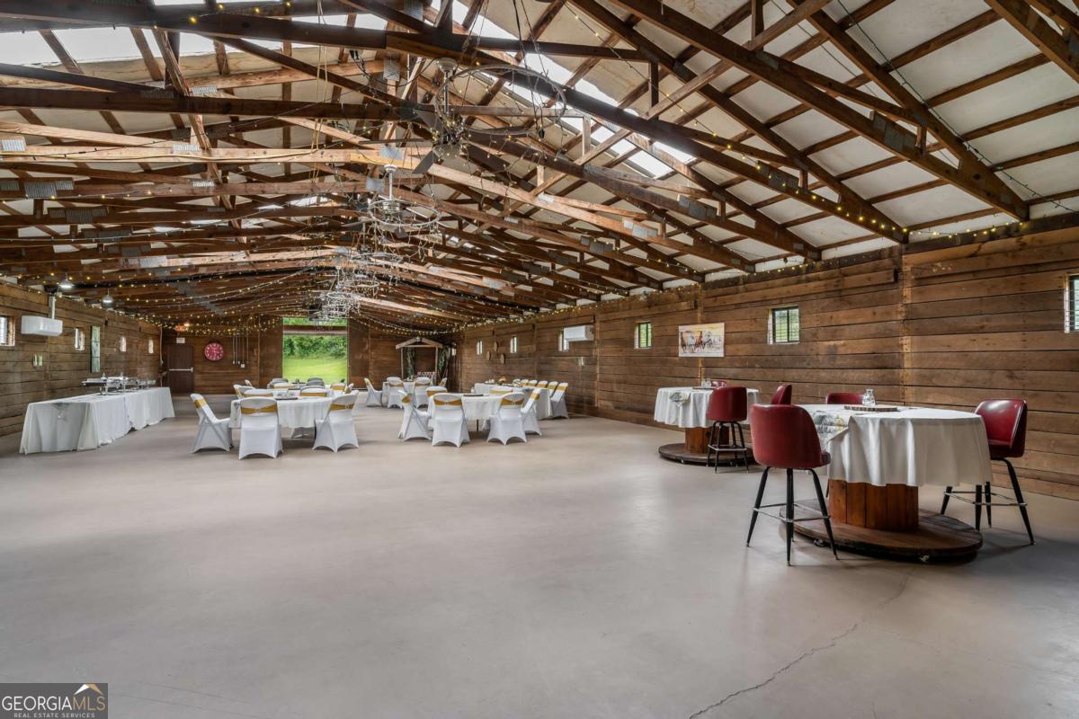 86 Stable Gate Drive Blairsville GA 30512