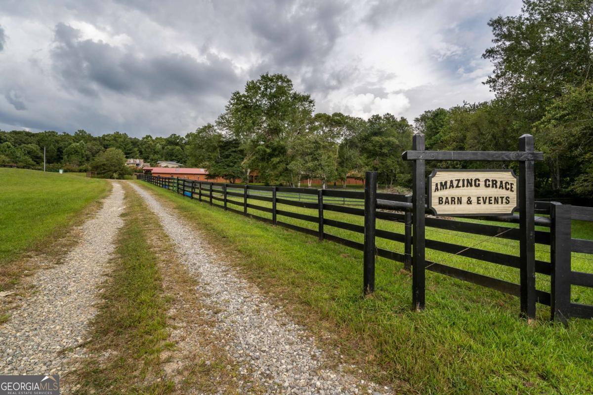 86 Stable Gate Drive Blairsville GA 30512