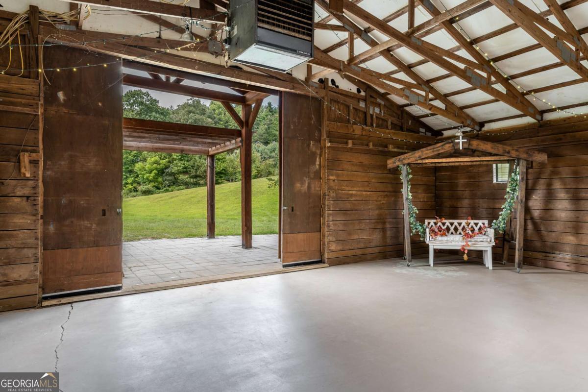 86 Stable Gate Drive Blairsville GA 30512