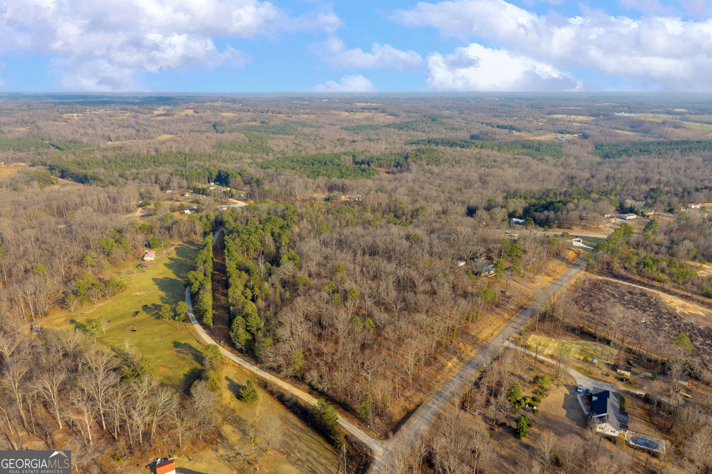 2122 Hunters Creek Road Carnesville GA 30521