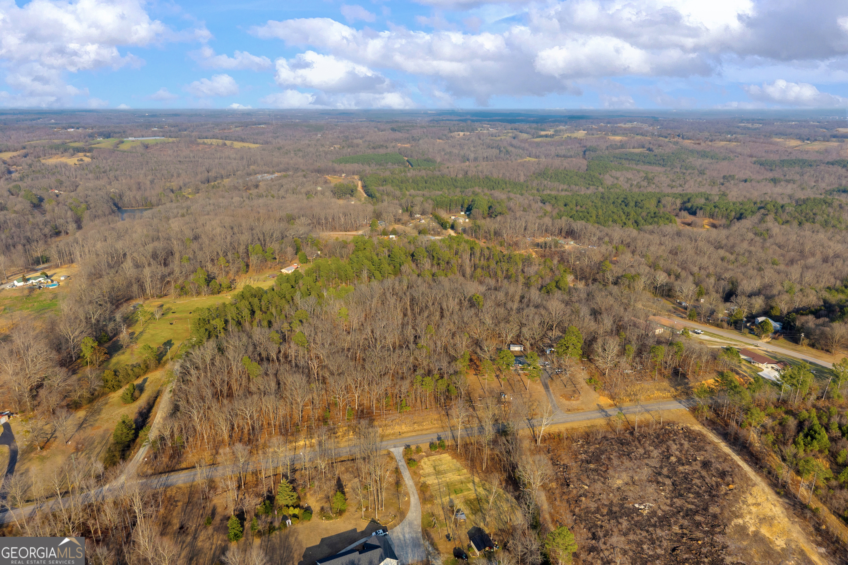 2122 Hunters Creek Road Carnesville GA 30521