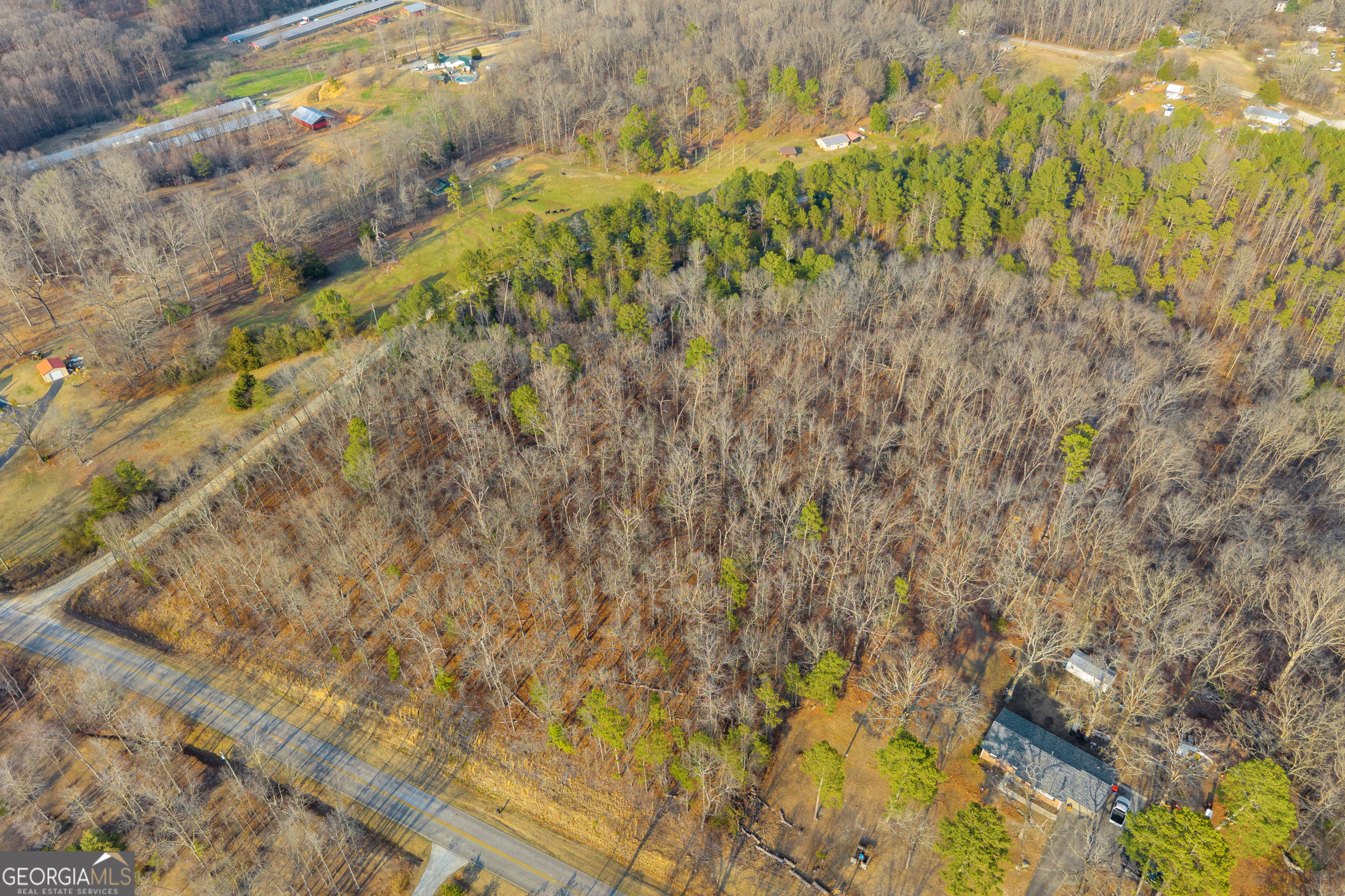 2122 Hunters Creek Road Carnesville GA 30521